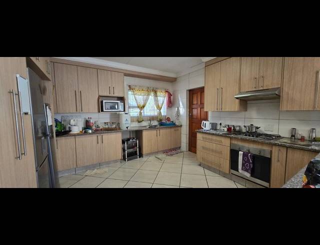 3 BEDROOM HOUSE FOR SALE IN GHOLFSIG